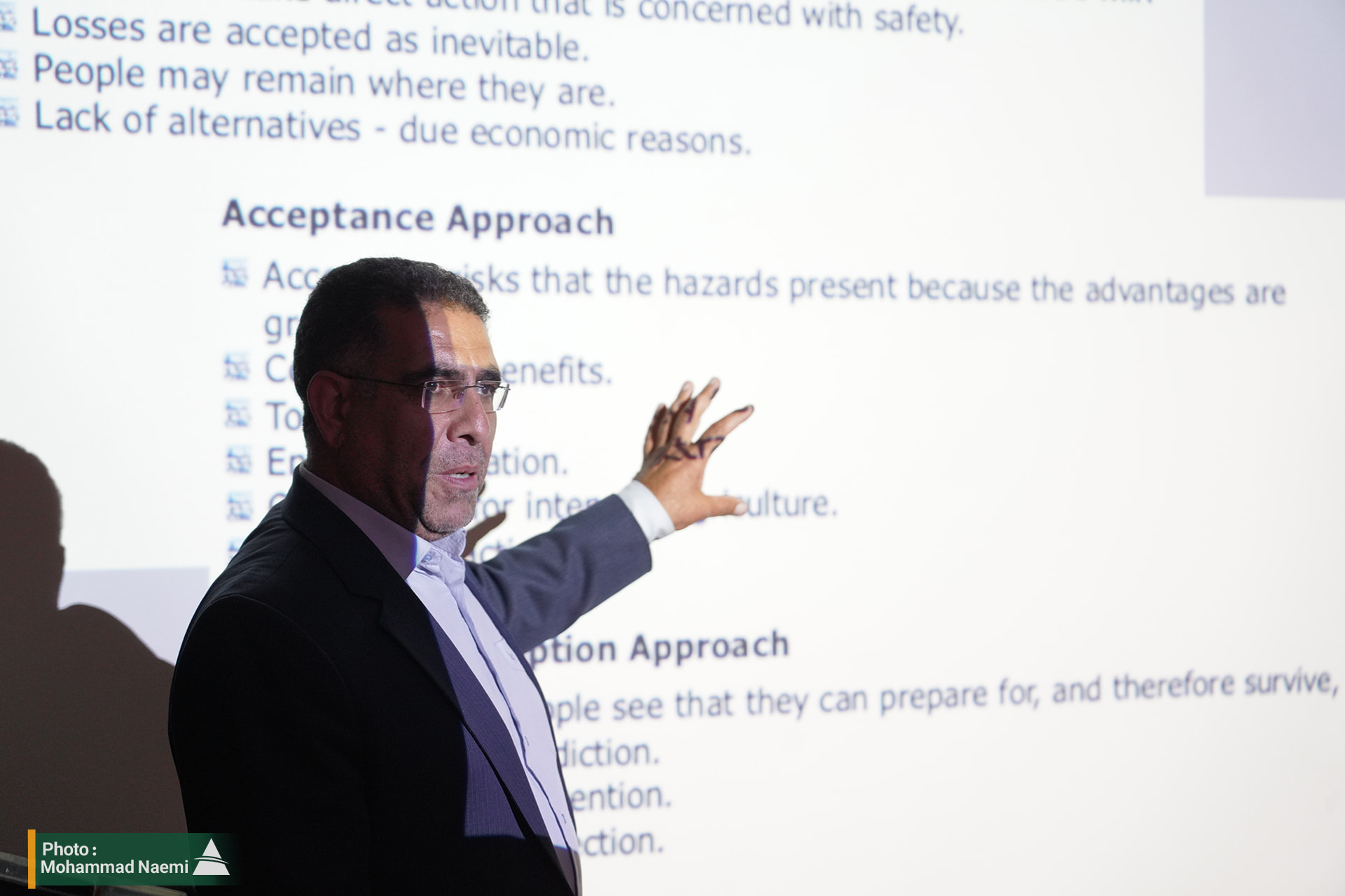 رویداد آموزشی بررسی مخاطرات طبیعی در ژئوپارک جهانی یونسکو ارس برگزار شد.  رویداد آموزشی بررسی مخاطرات طبیعی در ژئوپارک جهانی یونسکو ارس برگزار شد.